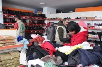 Umut Kervanından Giyim Yardımı