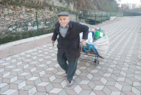 75 Yaşındaki Dede Geçimini Plastik Toplayarak Sağlıyor