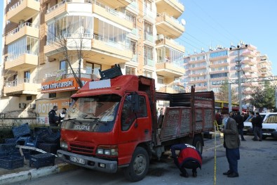 Ağabeyine Kızdı, Aracına Benzin Döküp Yaktı