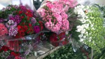 KIRMIZI GÜL - Çiçek Mezatlarında Sevgililer Günü Hareketliliği