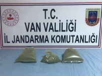 ŞEREFIYE - Elindeki Poşetten 2 Kilo 134 Gram Toz Esrar Çıktı