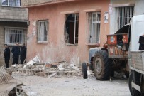 RÖGAR KAPAĞI - Gaziantep'te İki Ayrı Patlama Mahalleyi Boşalttırdı