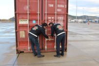 İzmir Aliağa Limanı'nda 500 Bin Paket Kaçak Sigara Ele Geçirildi