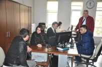 TAŞ KÖMÜRÜ - Maden İşçisi Olabilmek İçin Saatlerdir Kuyrukta Bekliyorlar