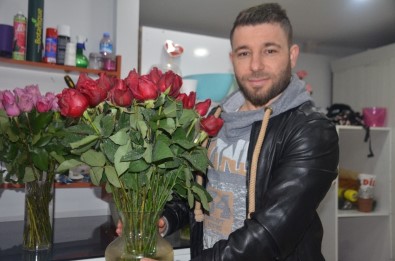 Gül Fiyatları Yüzde 100 Zamlandı