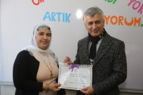 FAIK ARıCAN - Kaymakam Arıcan, Başarılı Kursiyerlere Sertifikalarını Verdi