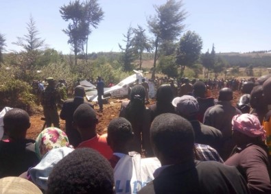 Kenya'da Uçak Düştü Açıklaması 5 Ölü