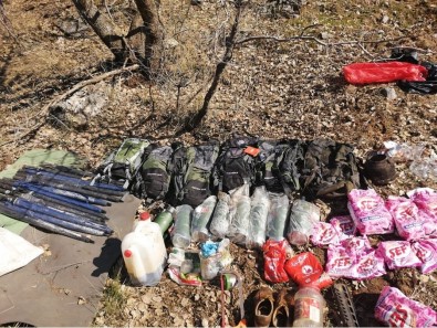 Şırnak'ta, Teröristlerin Kullandığı 3 Sığınak İmha Edildi