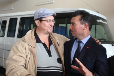 Ümmet Akın; 'Galerici Esnafımızı Ayakta Tutacağız'