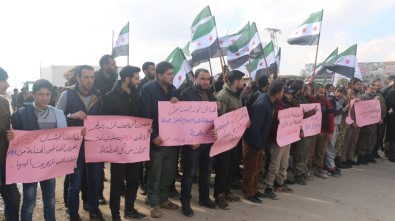 Azez'de YPG Karşıtı Protesto