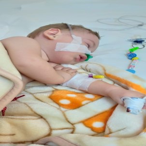 Cezaevinde Annesi İle Kalan SMA Hastası Torunu İçin Yardım İstedi