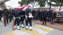 SARAYLAR - Genç Polis Meslektaşlarının Omuzlarında Toprağa Verildi