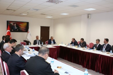 Isparta'da Seçim Güvenliği Toplantısı