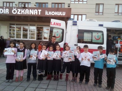 Kütahya'da 'Minik 112' Ekibinden Öğrencilere Eğitim
