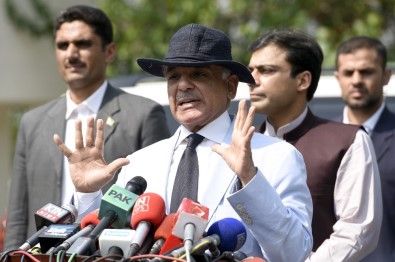 Pakistan Muhalefet Lideri Şahbaz Şerif Kefaletle Serbest Bırakıldı
