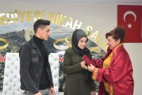 MUSTAFA YAMAN - Sevgililer Günü'nde Mutluluğa 'Evet' Dediler