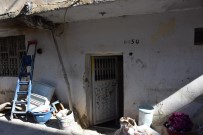 BUZDOLABı - Yardıma Muhtaç Ailenin Evi Yeniledi