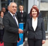 AKSAKAL - CHP'li Avcılar Belediye Başkanı Handan Toprak Benli DSP'ye Katıldı