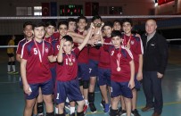 YAĞMURLU - Gazi Ortaokulu, Namağlup Şampiyon