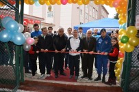 ÖMER ÇİMŞİT - İlkokul Bahçesine Halı Saha Açıldı