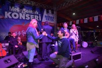 SEVGILILER GÜNÜ - Metin Şentürk Konserinde Evlenme Teklifi