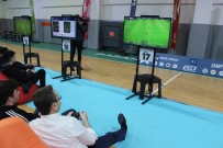 LİSE ÖĞRENCİSİ - PES Turnuvası Finalinde Kıyasıya Mücadele