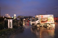 Ümraniye'de Servis Midibüsü İle Kamyonet Kafa Kafaya Çarpıştı Açıklaması 1 Yaralı