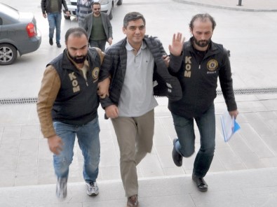 Uşak'taki Davada FETÖ'nün Sözde 'Bürokrasi İmam Yardımcısı' Sesli'ye 15 Yıl Hapis Cezası (2)