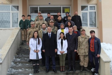 Vali Çağatay'dan Asker Ve Öğrencilere Ziyaret