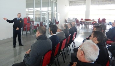 Aydın Polisi Otobüs Firmalarını Bilgilendirdi