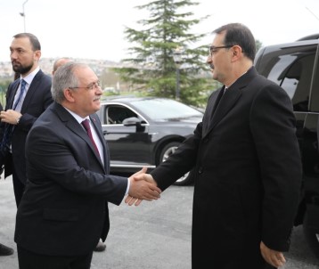 Bakan Fatih Dönmez Sakarya Valiliğini Ziyaret Etti