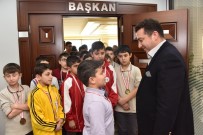 CIHANGAZI - Başkan Bakıcı Güreş Takımını Muğla'ya Uğurladı