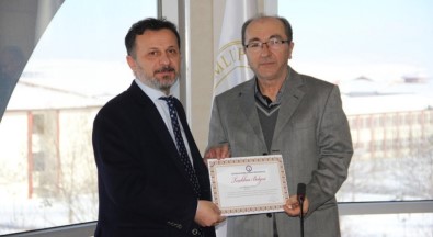 DPÜ'den Üniversiteye Katkı Sağlayan Kişi Ve Kurumlara Teşekkür Belgesi