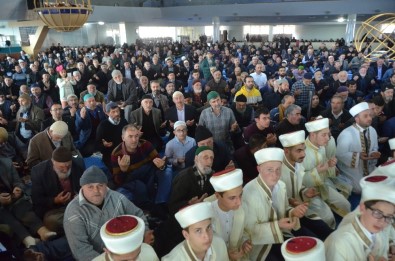 Erzincan'da Ki 61 Öğrenci Hafızlık İcazet Belgelerini Başkan Erbaş'dan Aldı