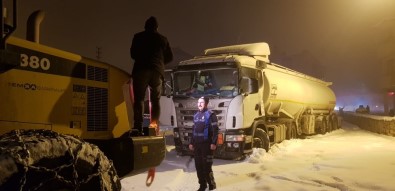 Erzurum'da Etkili Olan Sis Trafik Kazalarına Neden Oldu