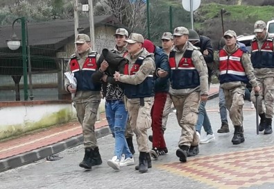Hatay Sınırında 8 İnsan Kaçakçısı Adliyede
