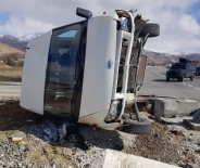 GÜNDOĞDU - Minibüs İle Otomobil Çarpıştı Açıklaması 7 Yaralı