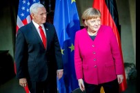 MİKE PENCE - Pence Ve Merkel Arasında Sert Atışma