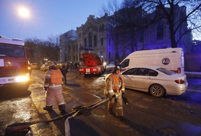 Rusya'da Üniversite Binası Çöktü Açıklaması 21 Kişi Enkaz Altında Kaldı