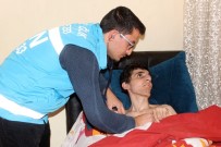 FİZİK TEDAVİ - Sağlık Personelleri Evlere Şifa Götürüyor