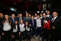 MEHMET KASAPOĞLU - Bakan Kasapoğlu Avrupa Şampiyonlarını Kutladı