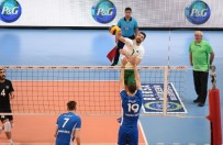 VOLEYBOL TAKIMI - Efeler,  Yenilmezliğini Sürdürüyor