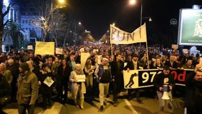 Karadağ Ve Sırbistan'da Hükümet Karşıtı Protesto