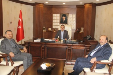 Kızılay Genel Sekreter Yardımcısı İşgüzar'dan Vali Akbıyık'a Ziyaret
