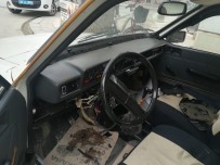 AHMET KUMRAL - Otomobili Çalmak İsterken Uyuyakalan Hırsızı Araç Sahibi Uyandırdı