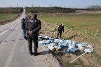 KİMYASAL MADDE - (Özel) Büyükçekmece'de  60 Çuval  Kimyasal Atık Bulundu