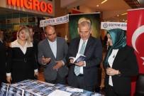 OSMAN ZOLAN - Başkan Zolan 'Duygu Seli' Kitabının Tanıtım Etkinliğine Katıldı