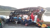 Bolivya'da Yolcu Otobüsüyle Kamyon Çarpıştı Açıklaması 24 Ölü, 12 Yaralı