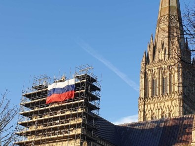 İngiltere ile Rusya arasında bayrak krizi