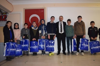 İstanbul Eflaniler Derneği'nden 796 Öğrenciye Giyim Yardımı